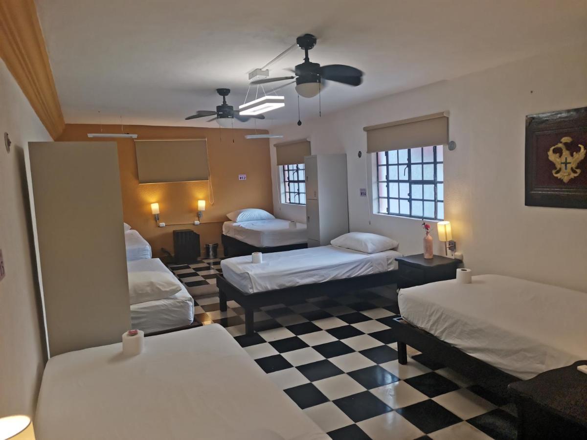 Casa San Juan Bed & Breakfast Merida Bagian luar foto