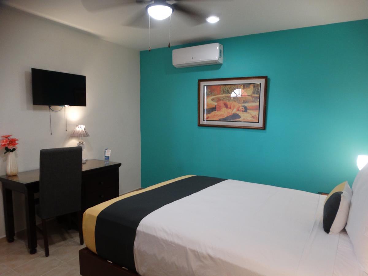 Casa San Juan Bed & Breakfast Merida Bagian luar foto