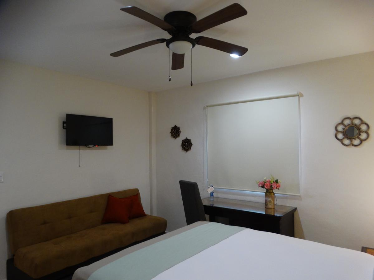 Casa San Juan Bed & Breakfast Merida Bagian luar foto