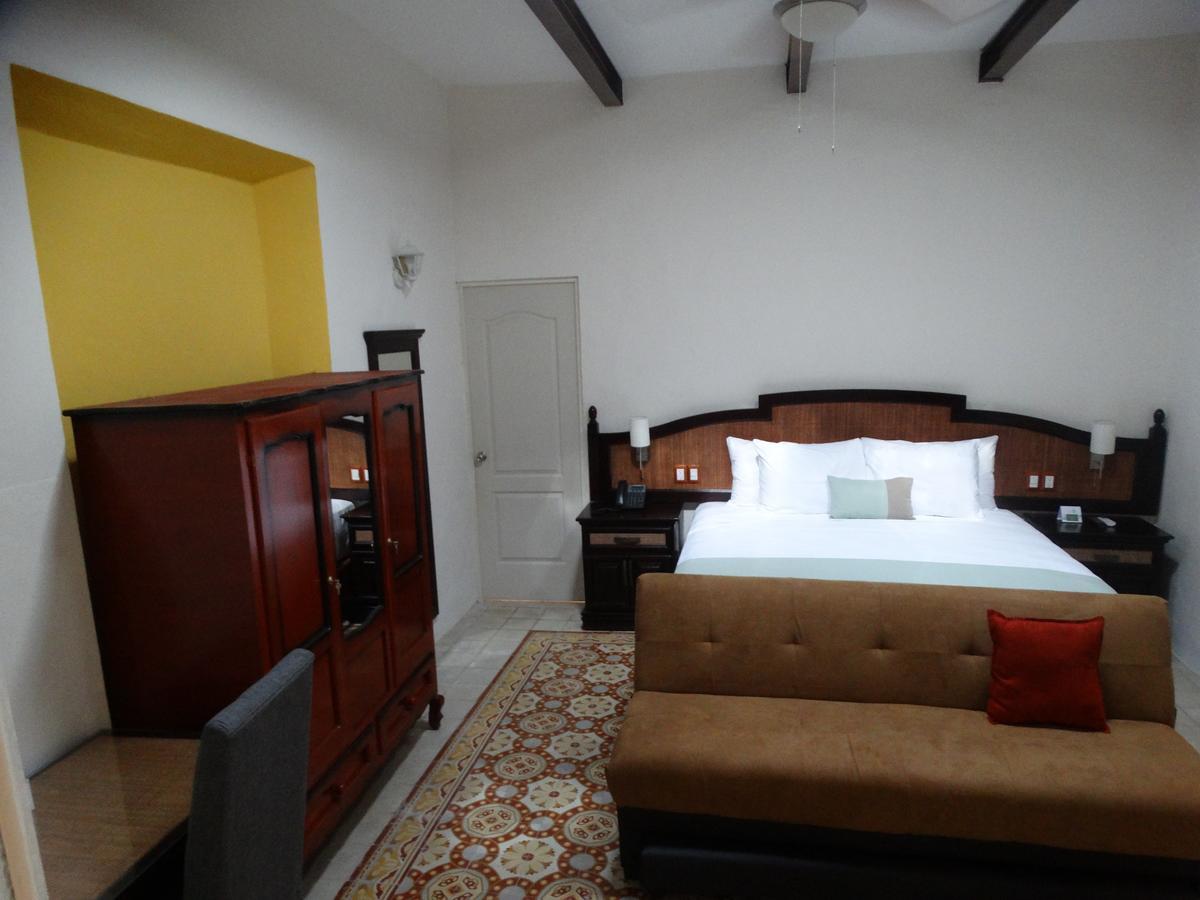 Casa San Juan Bed & Breakfast Merida Bagian luar foto