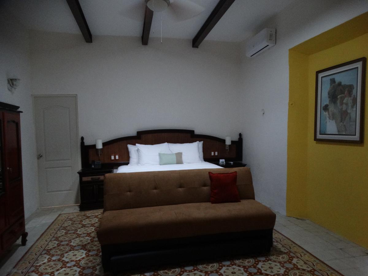 Casa San Juan Bed & Breakfast Merida Bagian luar foto