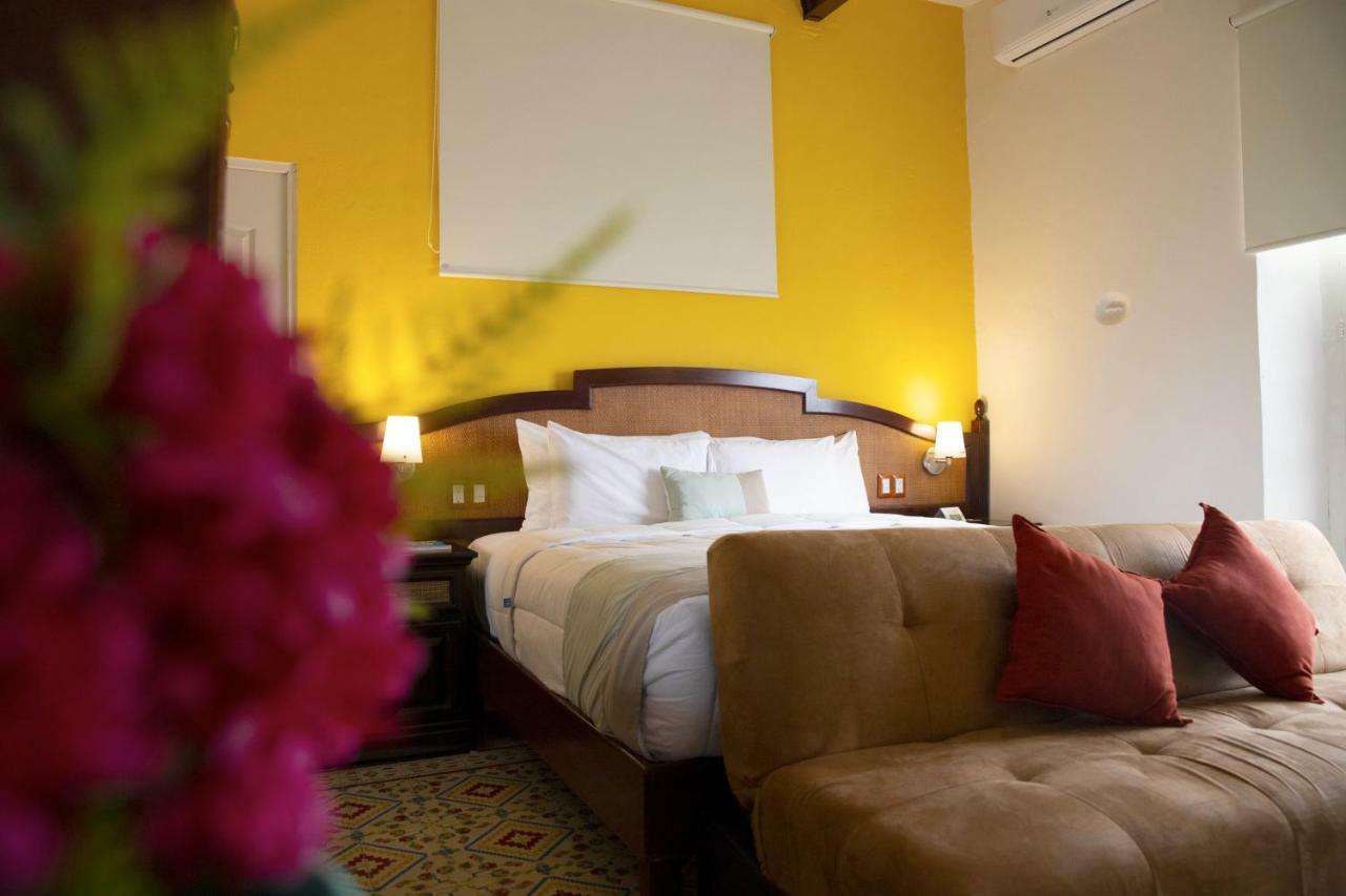 Casa San Juan Bed & Breakfast Merida Bagian luar foto